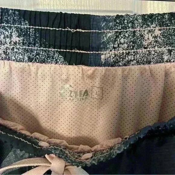 ZYIA Radical Bomber Shorts - Large - Picture 4 of 4